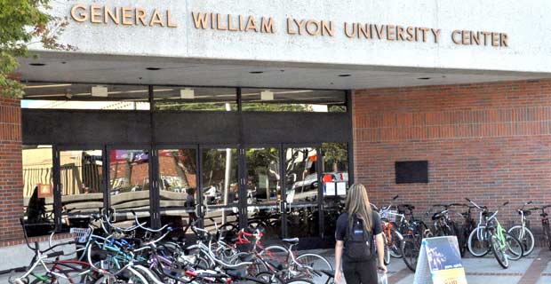 Students voice several Lyon Center concerns