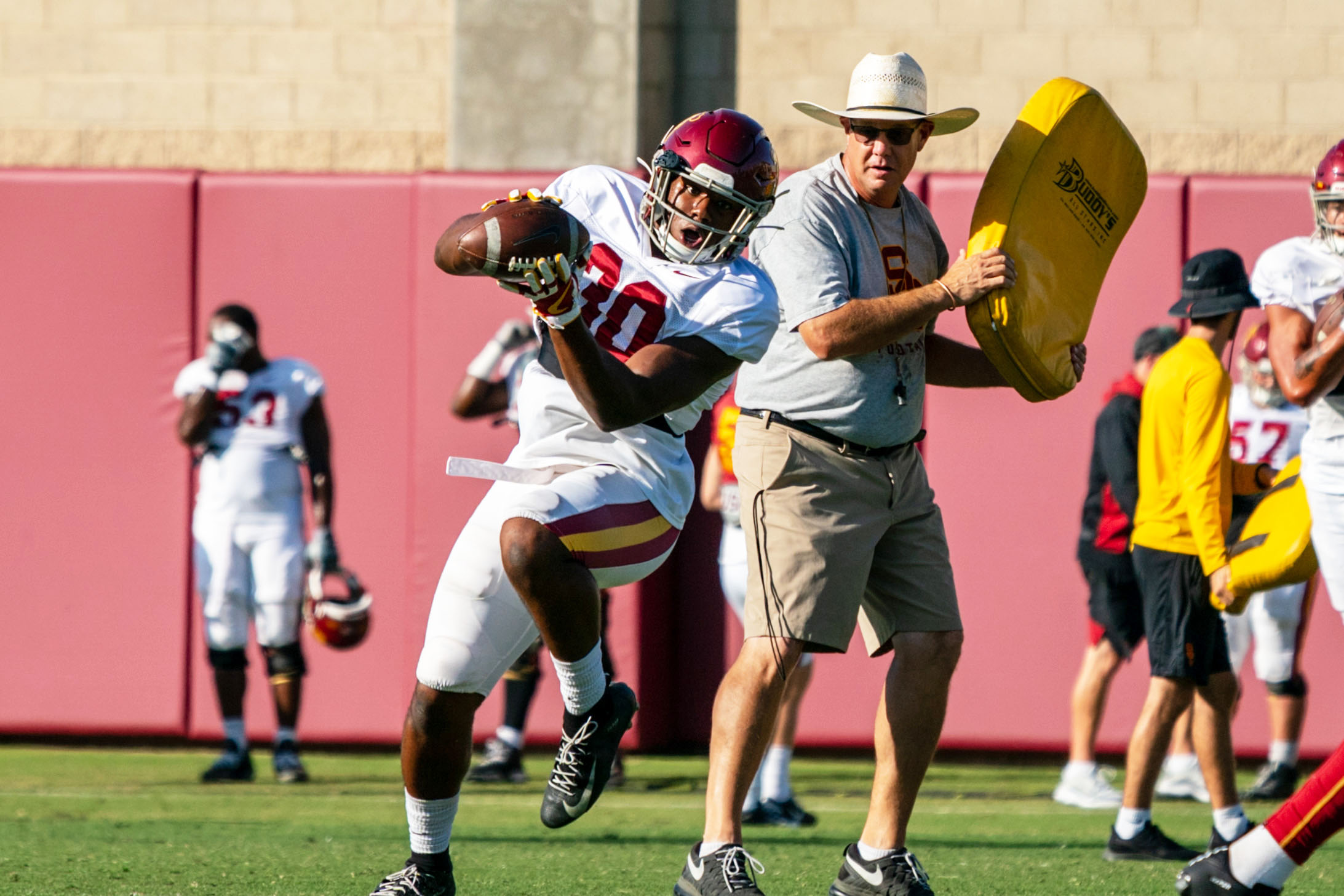 Emergence of Pittman Jr., Vaughns key to young USC offense