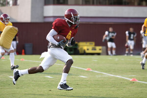 Back from injury · Although he said his ankle and hamstring were still sore, running back Joe McKnight returned to the practice field Wednesday along with Allen Bradford, who is recovering from a knee injury. - Mike Lee | Daily Trojan