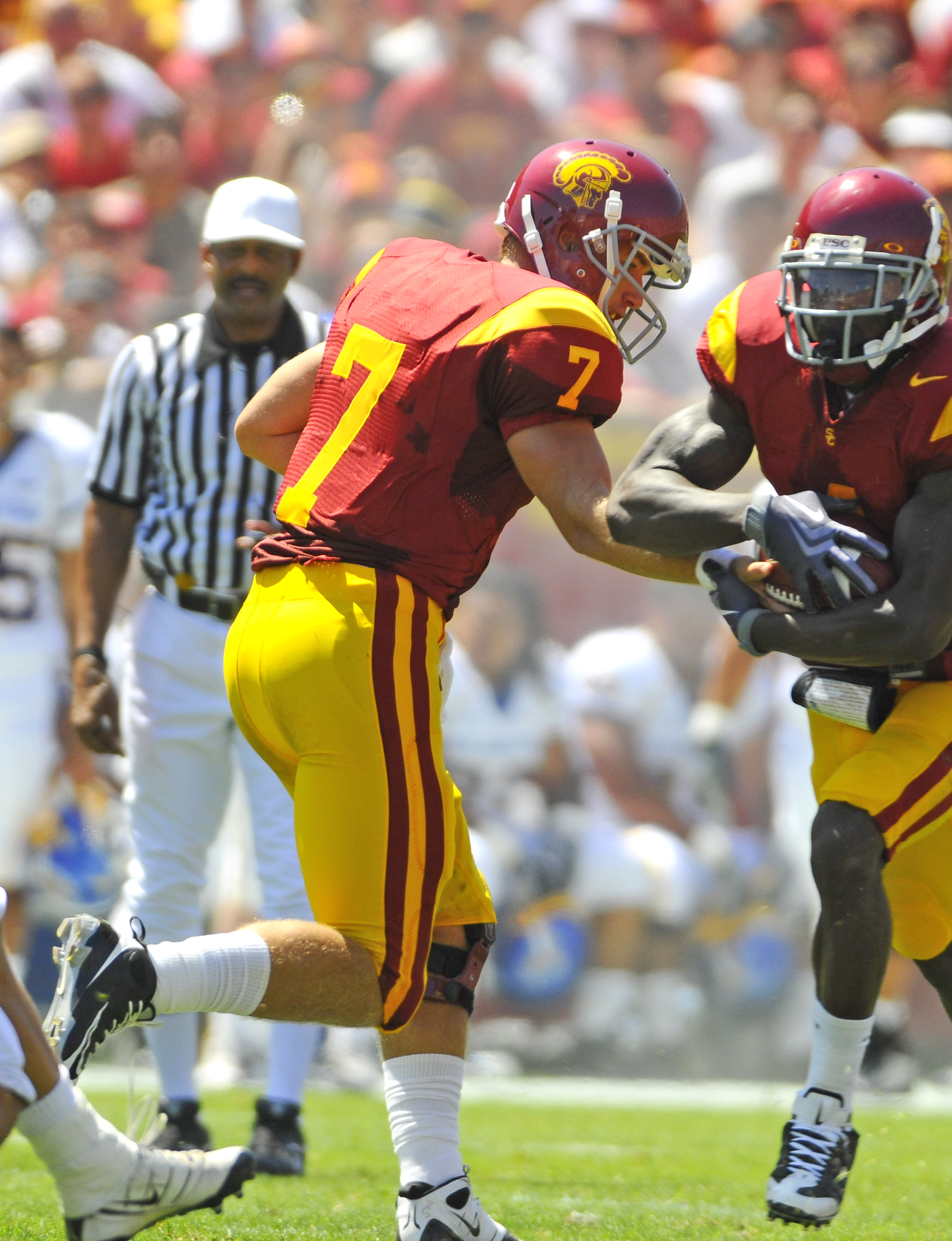 Quarterback controversy becomes reality for USC - Daily Trojan