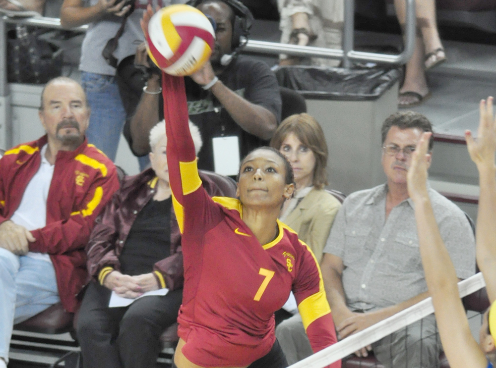 Women of Troy pull off 2011 volleyball championship