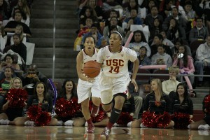 Pushing ahead · Sophomore guard Ariya Crook is averaging 16 points per contest since USC’s 67-62 win on the road against the Oregon Beavers back on Jan. 6, 2013. The Women of Troy are 4-3 over that span.  - Joseph Chen | Daily Trojan 
