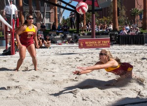 Grand opening · Junior Sam Hirschmann (right) and freshman Sydney Seau (No. 21) fell in close contests to LMU (21-18, 21-19), and also to Florida State (21-19, 21-19). USC still defeated LMU 4-1. - William Ehart | Daily Trojan 