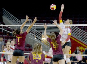 Up and over · Senior middle blocker Alexis Olgard (1) led the Women of Troy in hitting percentage (.394) and blocks (0.95 bps) last season. - Daily Trojan file photo 