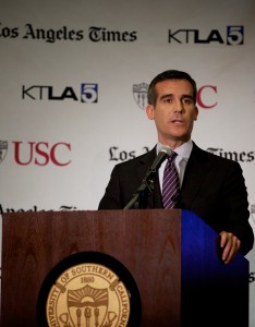 Heated Debate · Los Angeles Mayor Eric Garcetti debates former mayoral candidate Wendy Greuel at the Galen Center on May 5. - Ralf Cheung | Daily Trojan 