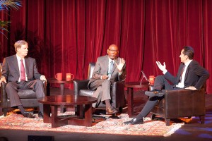 In debt · Harlem Children’s Zone President Geoffrey Canada speaks to the event moderator, professor David Belasco, about the federal debt. - Ralf Cheung | Daily Trojan 