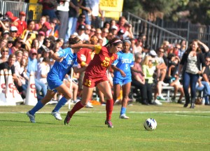 Fastbreak · Sophomore forward Katie Johnson (33) is one of five players to tally goals for the Women of Troy in the team’s first three matches. - Chris Roman | Daily Trojan  