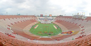 New territory · USC’s game against Arizona will be the first time the team has played at the Los Angeles Memorial Coliseum on a Thursday during the BCS era. All classes will operate on their normal schedules. - Ralf Cheung | Daily Trojan 