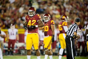 Men in the mirror · USC’s defense is trying to figure out what went wrong last week when they conceded 62 points against Arizona State. - Ralf Cheung | Daily Trojan 