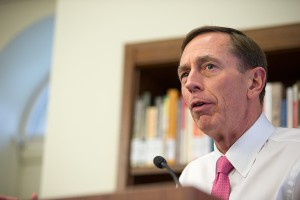 The beginning · General David Petraeus lectured for the first time as part of USC’s faculty, centering on energy and the U.S. economy. - Ralf Cheung | Daily Trojan 