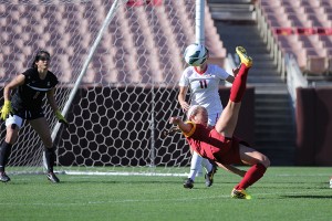 Can she kick it? · Senior midfielder Haley Boysen attempts a bicycle kick shot in the Trojans’ 3-2 loss to the Arizona Wildcats on Saturday. - Nick Entin | Daily Trojan 