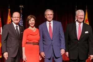 Nation’s 43rd · USC President C. L. Max Nikias poses with former president George W. Bush and Laura Bush at Bovard Auditorium. - Photo courtesy of Steve Cohn 