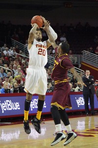 Rise up · USC senior guard J.T. Terrell scored 20 points on eight-for-17 shooting in the team’s 78-65 season-opening loss to Utah State on Friday. - Ralf Cheung | Daily Trojan 