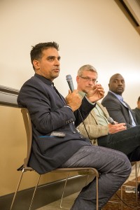 Global field · Filmmaker and journalist Gotham Chopra discusses his ESPN project that covers sports in India at the Caruso Catholic Center. - Ralf Cheung | Daily Trojan 