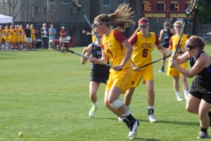 Young and talented· Sophomore midfielder Amanda Johansen leads a strong contingent of underclassmen for the USC women’s lacrosse team. Johansen scored 41 goals and added 16 assists in a strong freshman campaign. - Ralf Cheung | Daily Trojan 