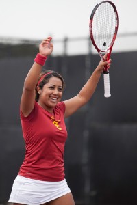 Second chance · Junior Sabrina Santamaria, the 17th-ranked singles player in the nation, defeated No. 6 Jenny Julien of St. Mary’s yesterday. - Ralf Cheung | Daily Trojan 