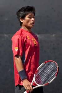 Snap out of it · Senior co-captain Ray Sarmiento has gone 2-4 in Pac-12 play this season, but looks to improve his conference record this weekend. - Ralf Cheung | Daily Trojan 