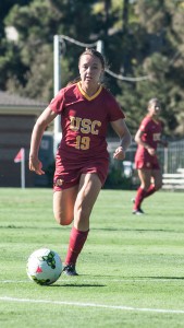 Syd the kid · Freshman midfielder Sydney Sladek was named USC’s Student-Athlete of the Week for scoring her first career goal last Friday. - Samuel Chang | Daily Trojan 