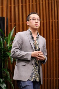 Expand your mind · Alex Zhang, a sophomore majoring in business administration, was one of the four Tommy Talks speakers. His talk focused on the creative benefits associated with lucid dreaming. - Zhiliang Zhao | Daily Trojan 