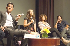 Coming together · Panelists discussed the importance of USC students engaging with the surrounding community at the Voices of South L.A. event, which took place Thursday evening in the Annenberg Auditorium.  - Benjamin Dunn | Daily Trojan 