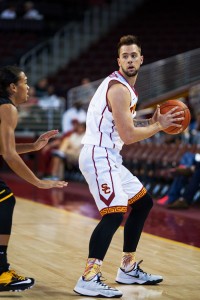 Ballin’ ·  Sophomore guard Katin Reinhardt led USC with 14 points on Sunday afternoon. Reinhardt is averaging 10.8 points per game this year. - Brian Ji | Daily Trojan 