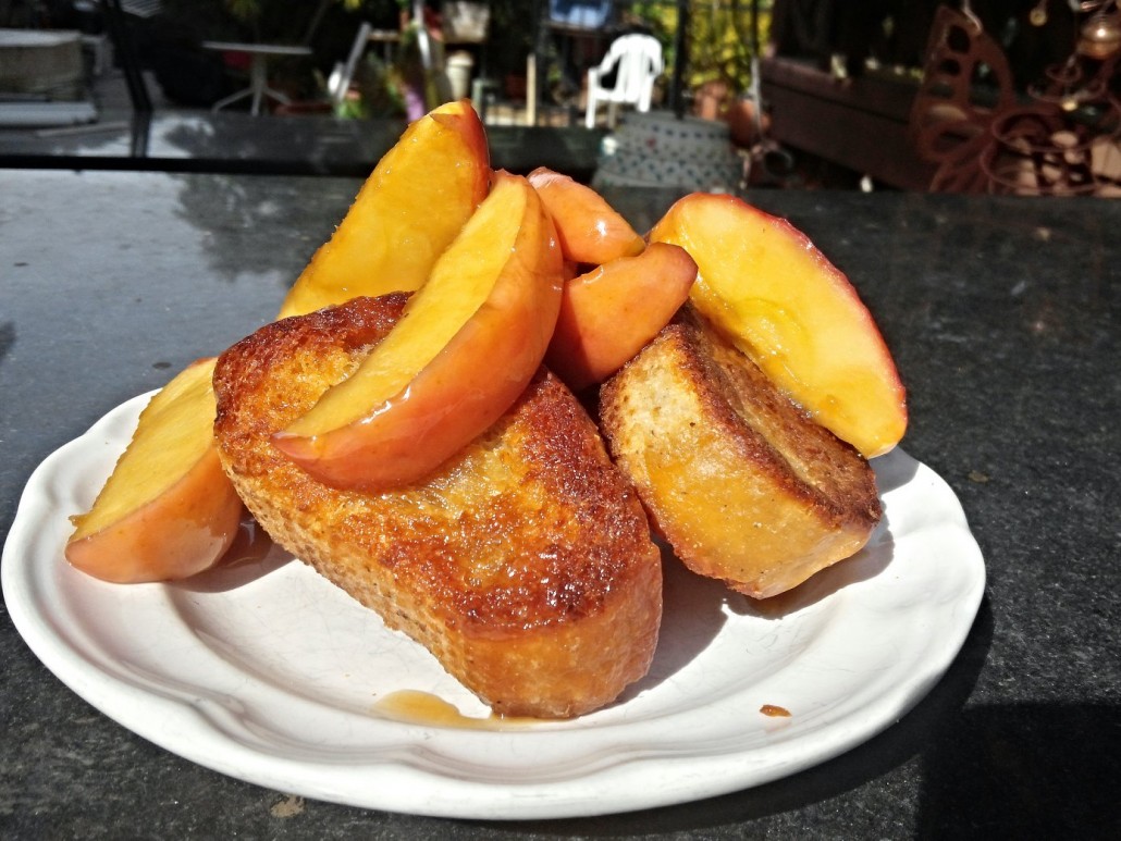Chia Almond Sourdough French Toast with Honey Caramelized Apples · Delaney Brockman | Daily Trojan