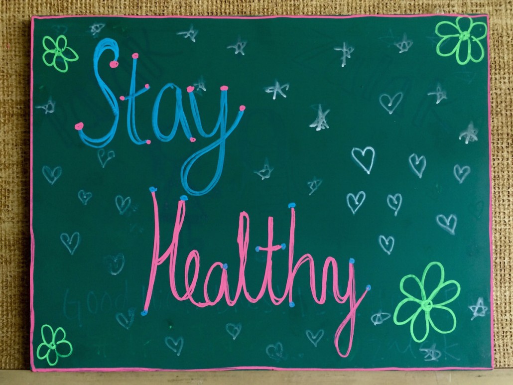 The sign above blogger Palak Patel's bed reads, "Stay Healthy." Palak Patel | Daily Trojan 