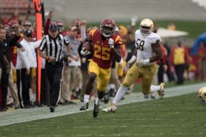 Ronald Jones scampers for a 52-yard touchdown run in USC's win over Notre Dame - Nick Entin | Daily Trojan 