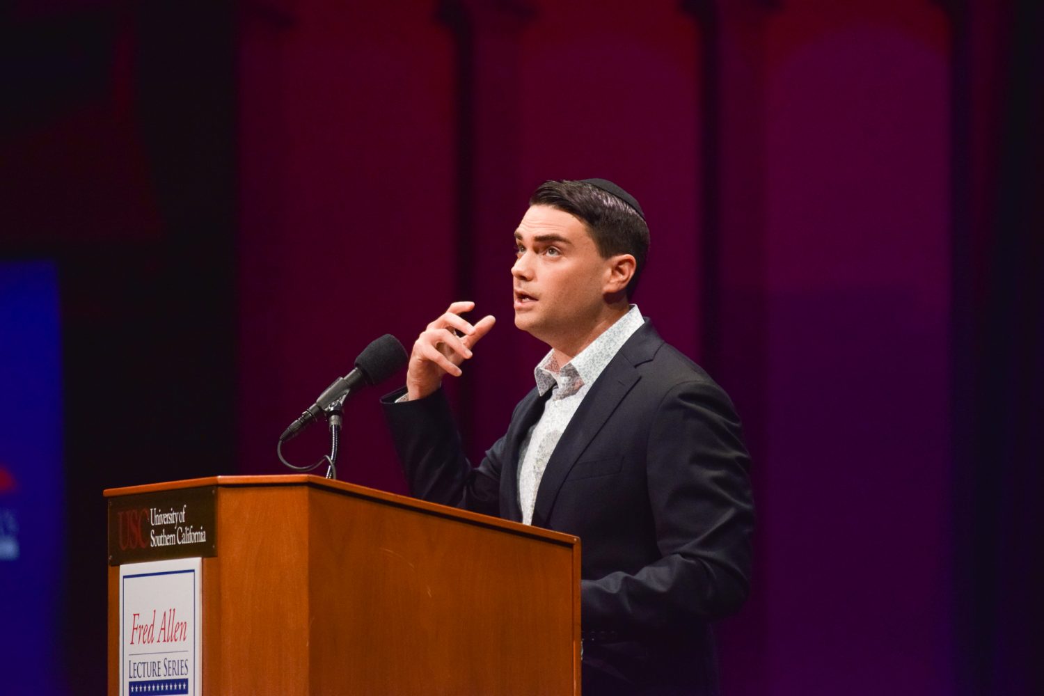 Speaker Ben Shapiro Addresses Constitutional Rights - Daily Trojan