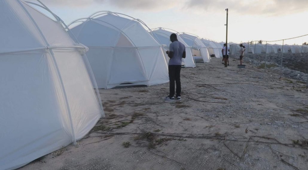 REVIEW: 'Fyre Fraud' exposes truth behind infamous failed festival - Daily  Trojan