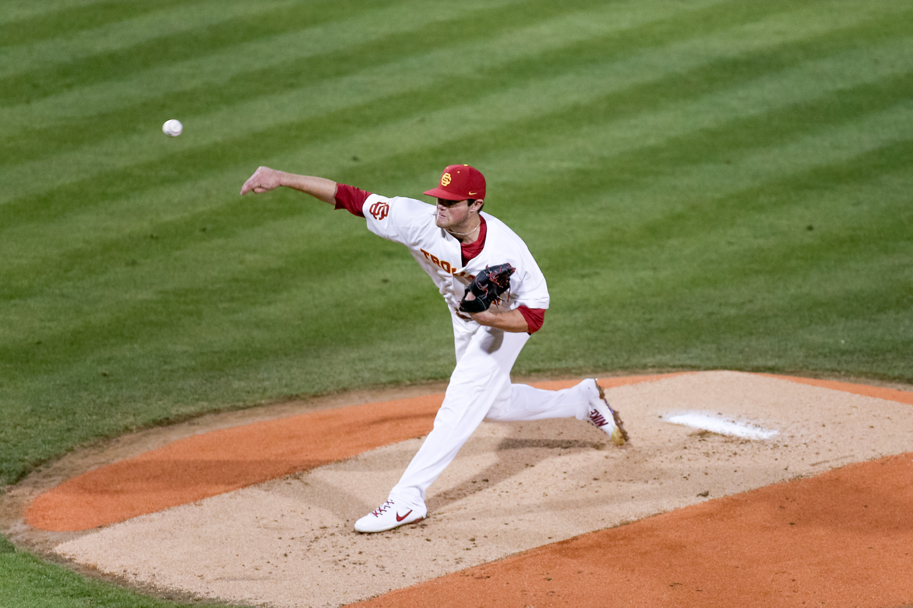 Baseball prepares for 2019 season opener series - Daily Trojan