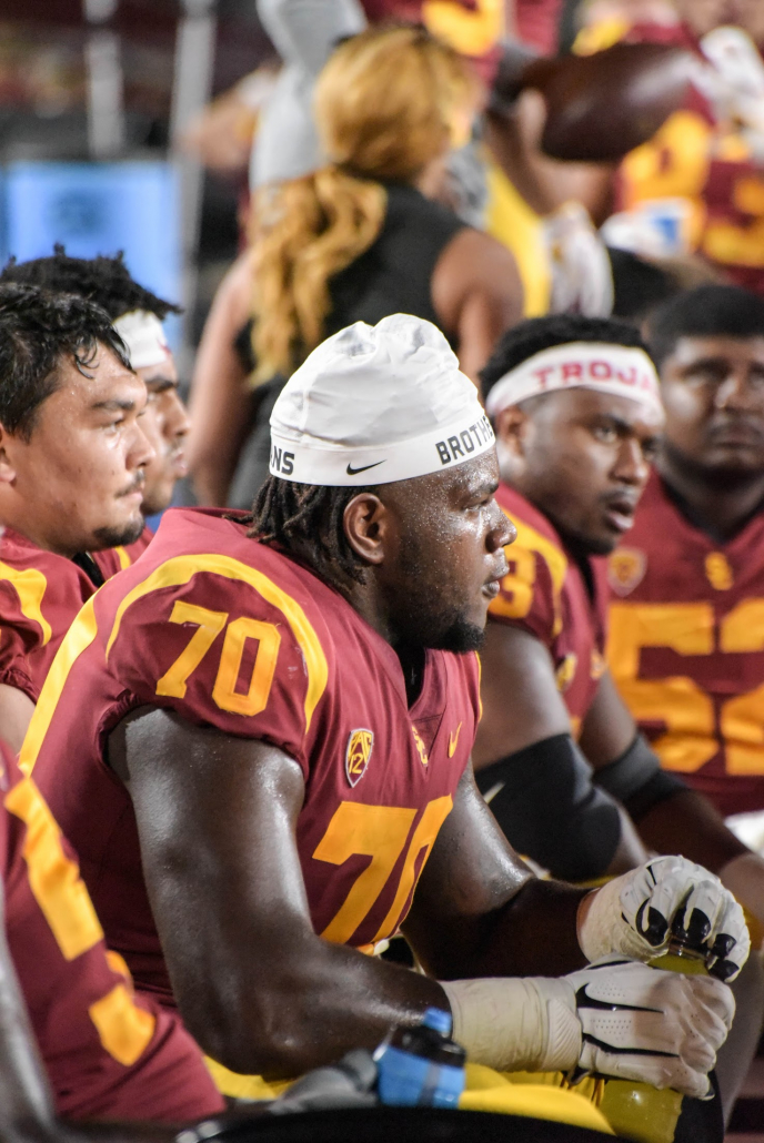 USC football getting through the 'daily grind' - Daily Trojan