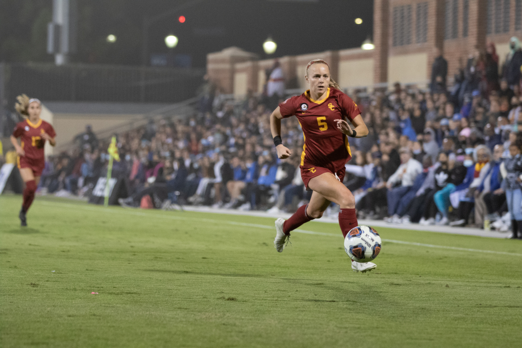 Senior forward Penelope Hocking dribbles the ball during USC’s last match against UCLA Friday.