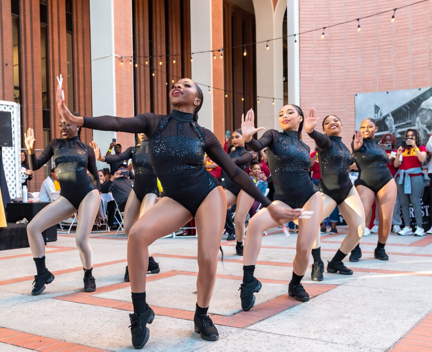 Cardinal Divas Spread Majorette Gospel Daily Trojan 