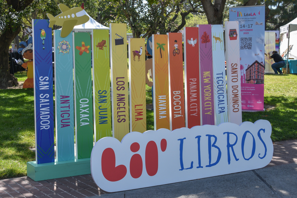 Colorful sign in Spanish for Lil' Libros