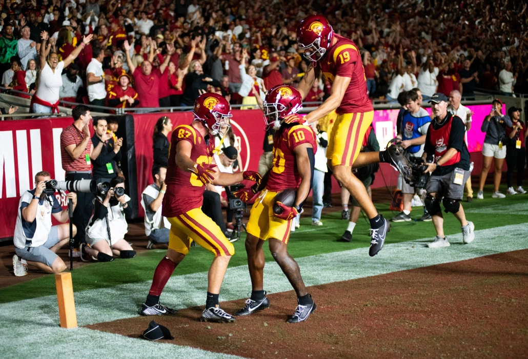 USC wins vs. Arizona — as it happened Daily Trojan