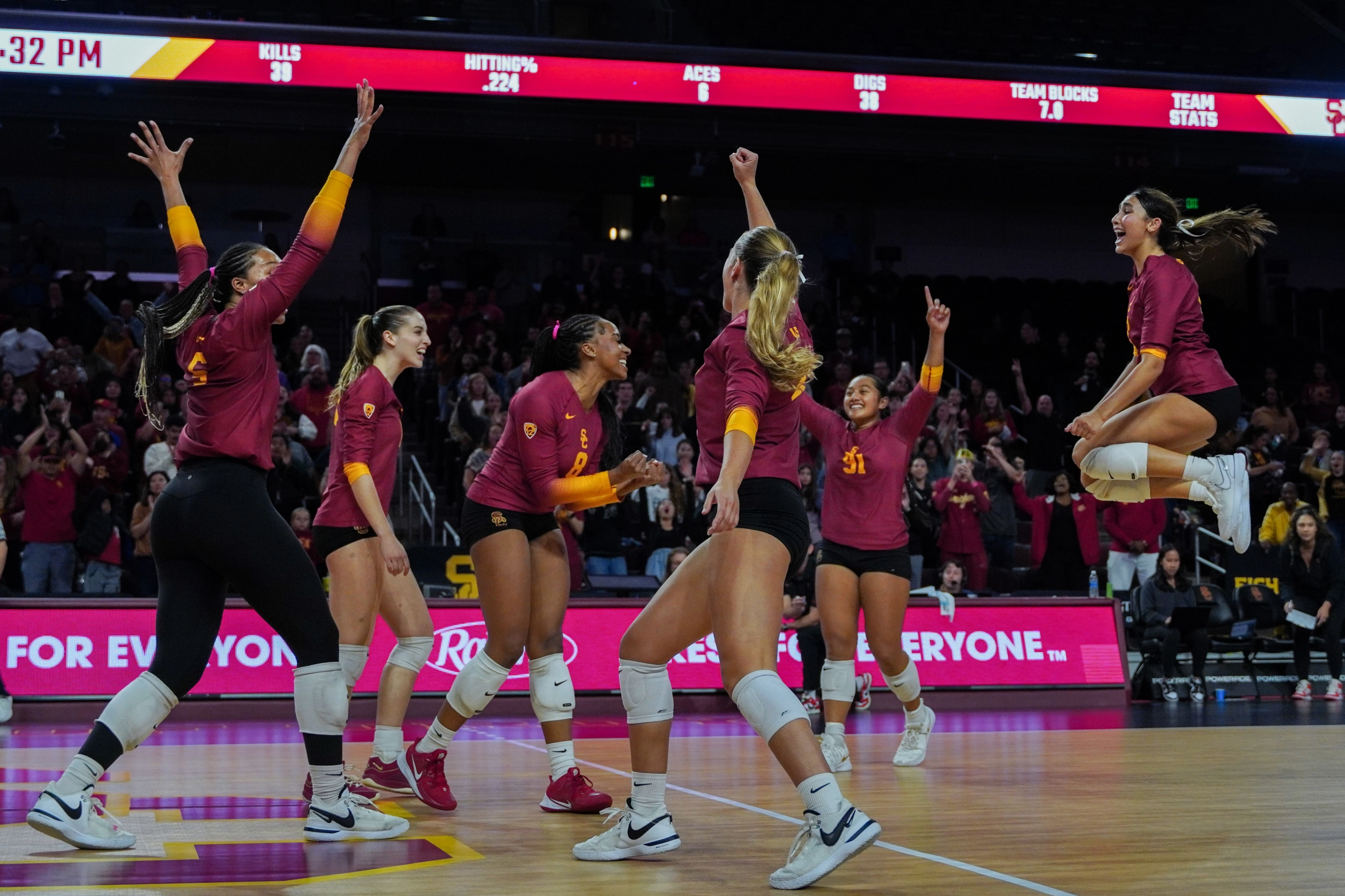 Women's volleyball set for Washington - Daily Trojan