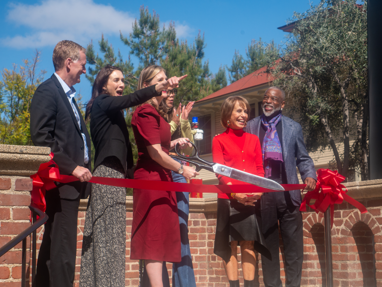 University Unveils New Dramatic Arts Building - Daily Trojan