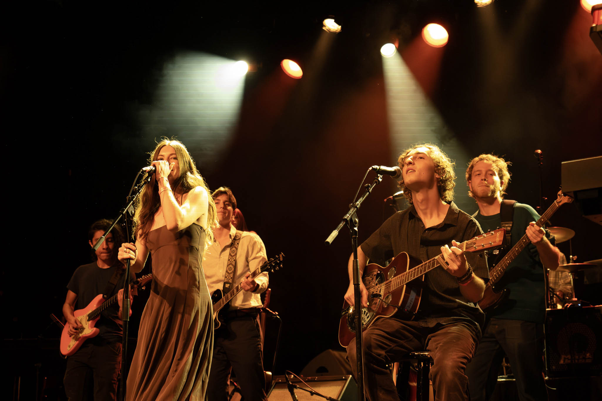 A band performs at the pop showcase.