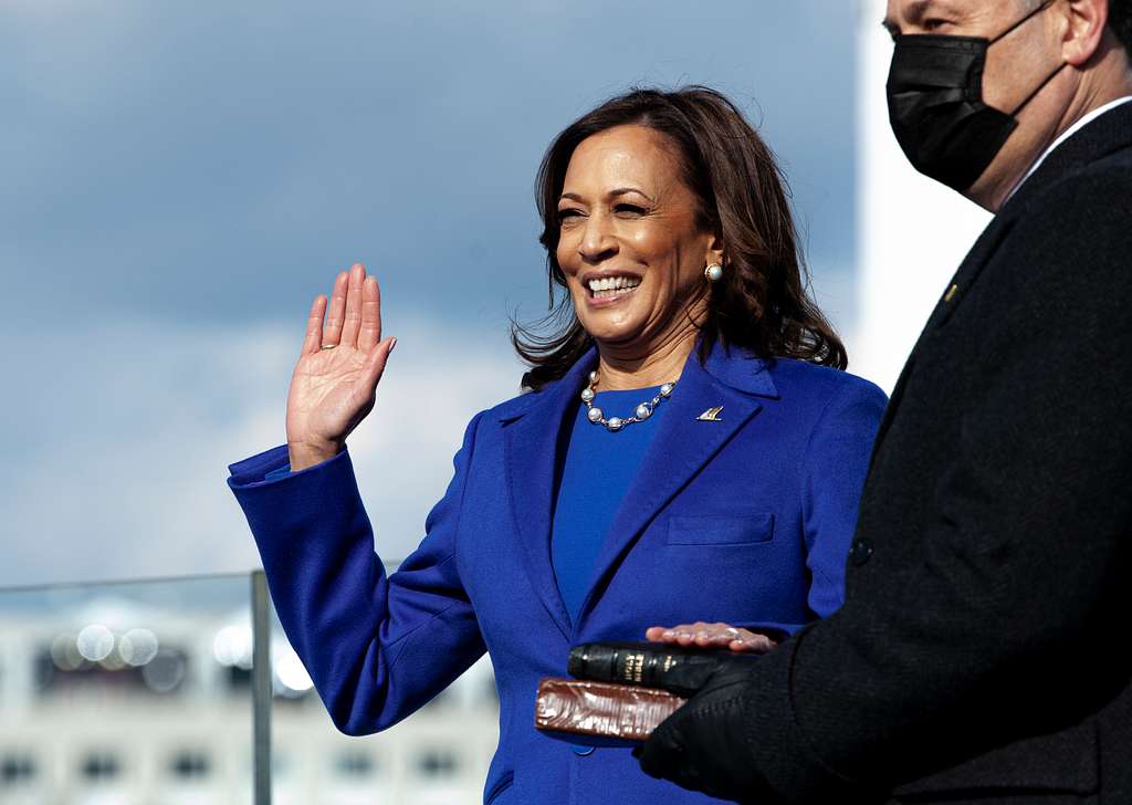 Kamala Harris swearing on the Bible.