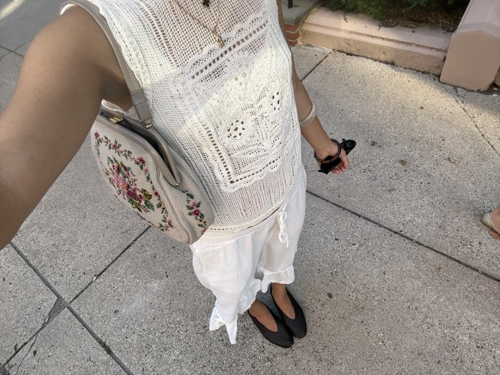 Prairie dress, no husband necessary