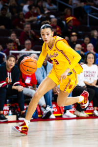 Sophomore guard Jazzy Davidson will share the floor with senior guard JuJu Watkins after not playing together in Davidson’s opening season with the Trojans. Davidson is pictured playing against Pepperdine on Nov. 28, 2025.