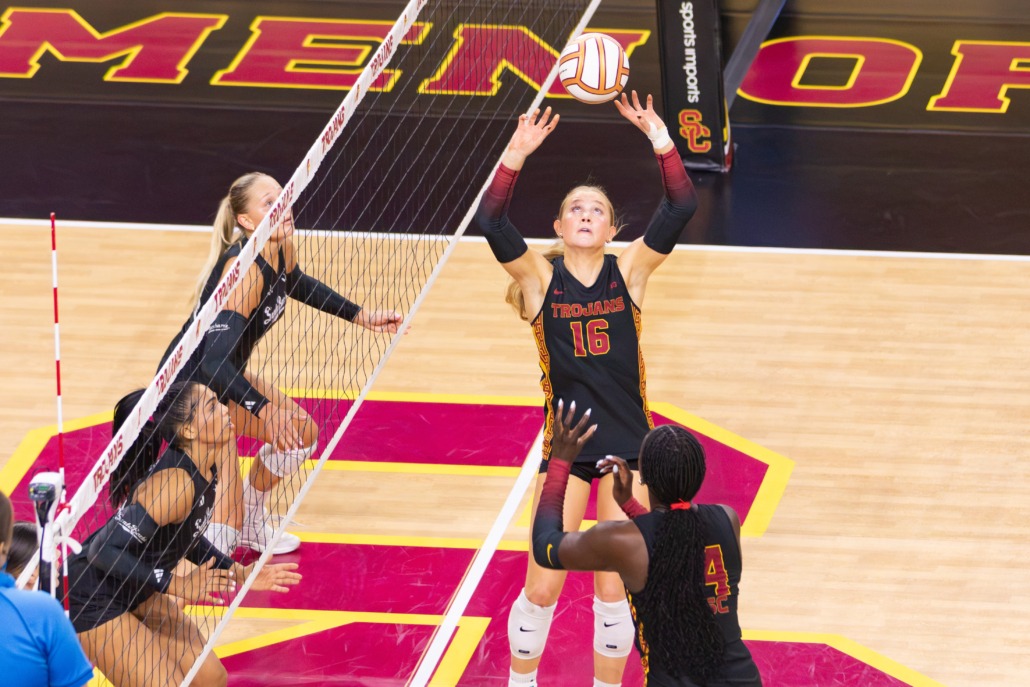 USC Womens Volleyball vs UC Santa Barbara Lilli Etter